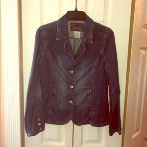 women’s denim jacket.